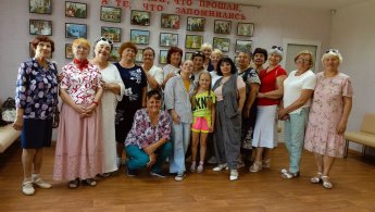 В социальном фонде г. Черногорска прошел увлекательный театральный мастер-класс для пенсионеров!