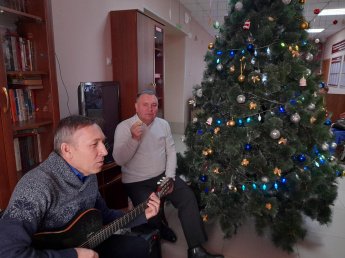 Новый Год- время подарков, время поздравлений